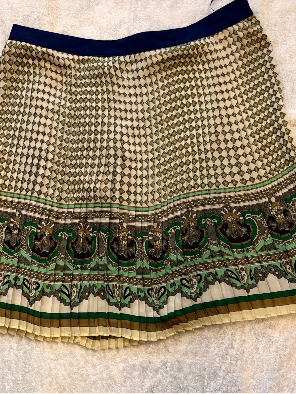 Zara Green, Cream & Navy Printed Pleated Skirt